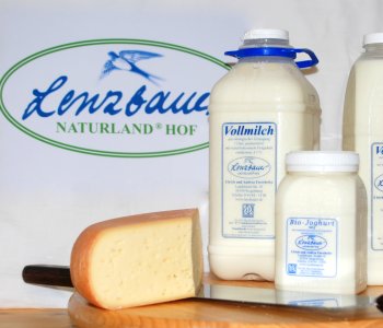 Bio-Käse und Bio-Milch vom Lenzbauer unserem Käse-Lieferanten.